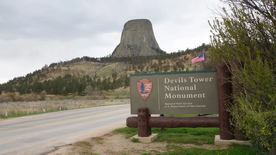 From Rapid City: Private Devils Tower Tour and Hike